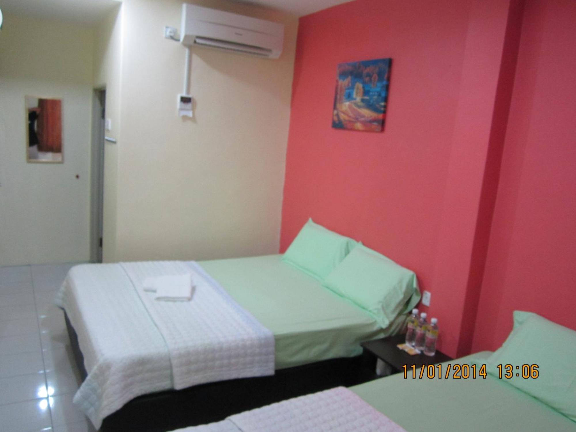 Best Seven Motel Kuah Room photo