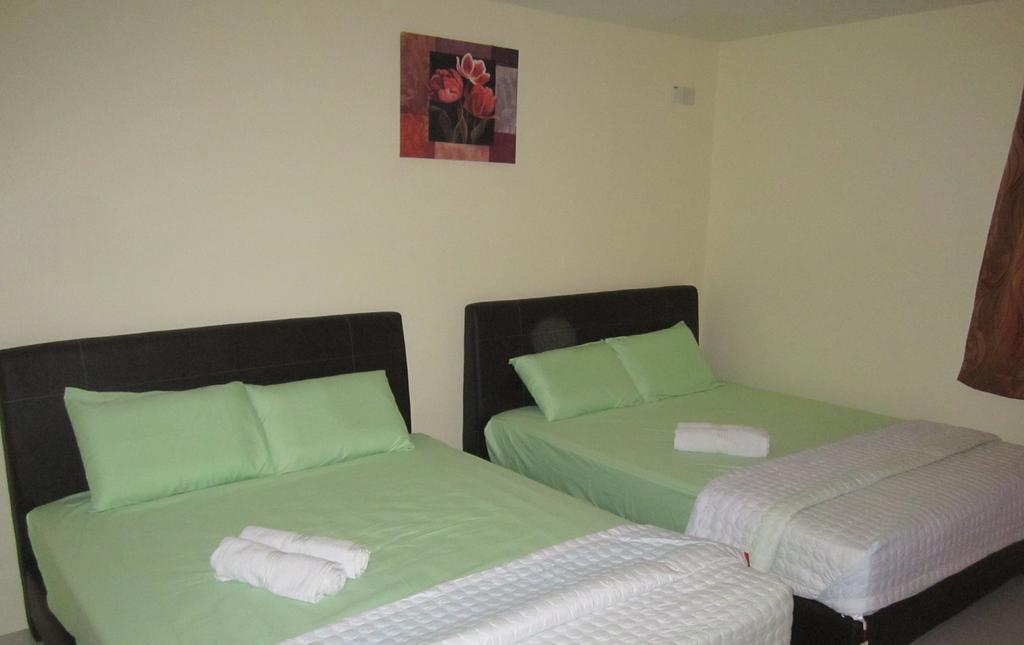 Best Seven Motel Kuah Room photo